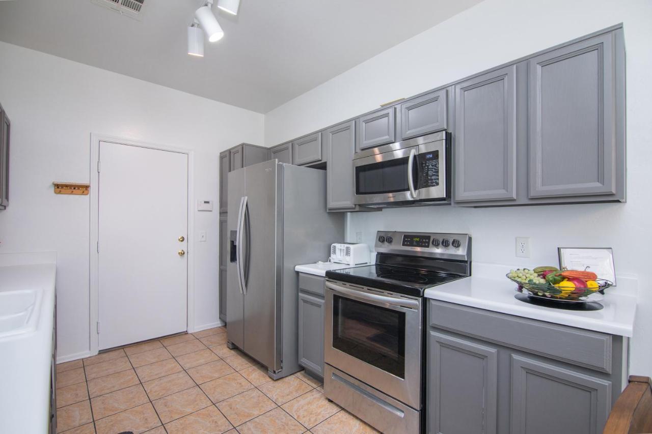 Stylish Home Phoenix - Low Rates Now! Eksteriør billede