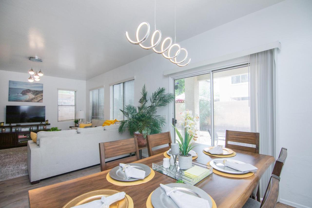 Stylish Home Phoenix - Low Rates Now! Eksteriør billede