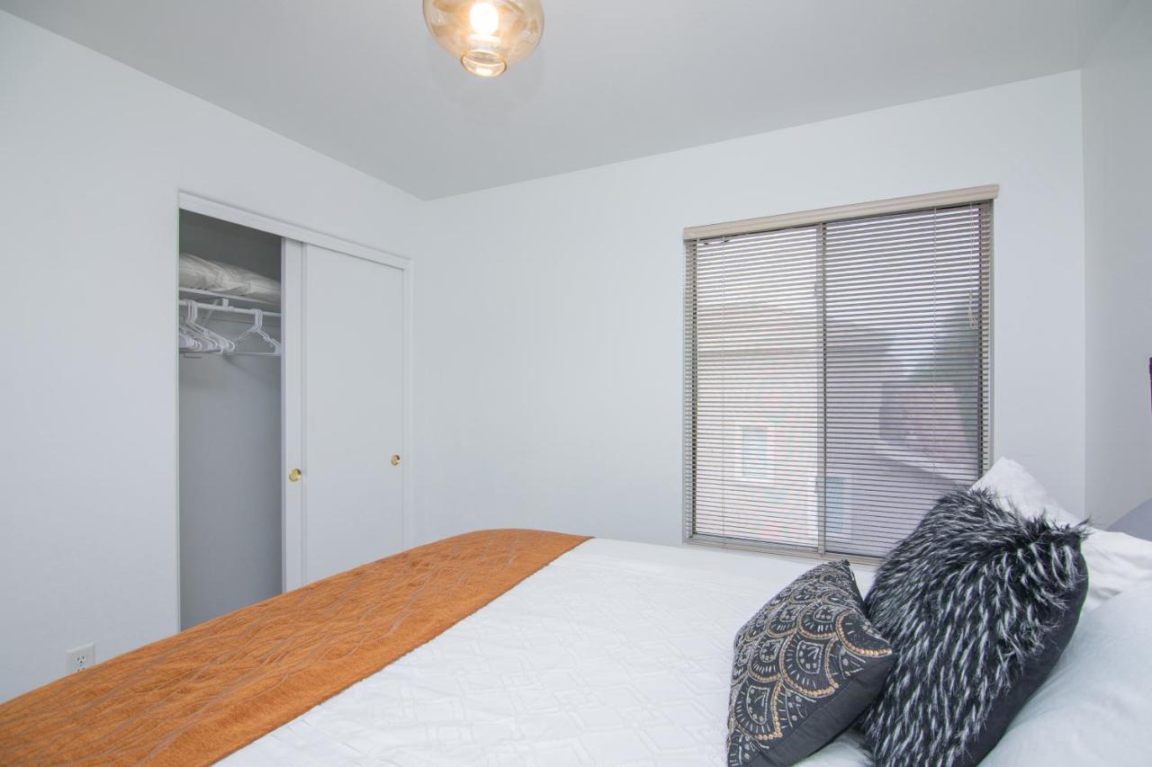 Stylish Home Phoenix - Low Rates Now! Eksteriør billede