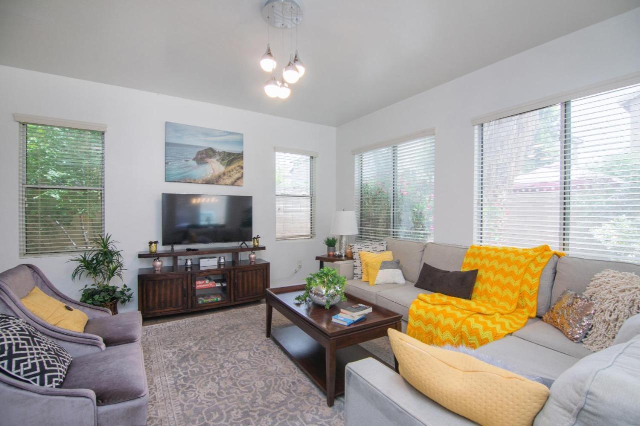 Stylish Home Phoenix - Low Rates Now! Eksteriør billede