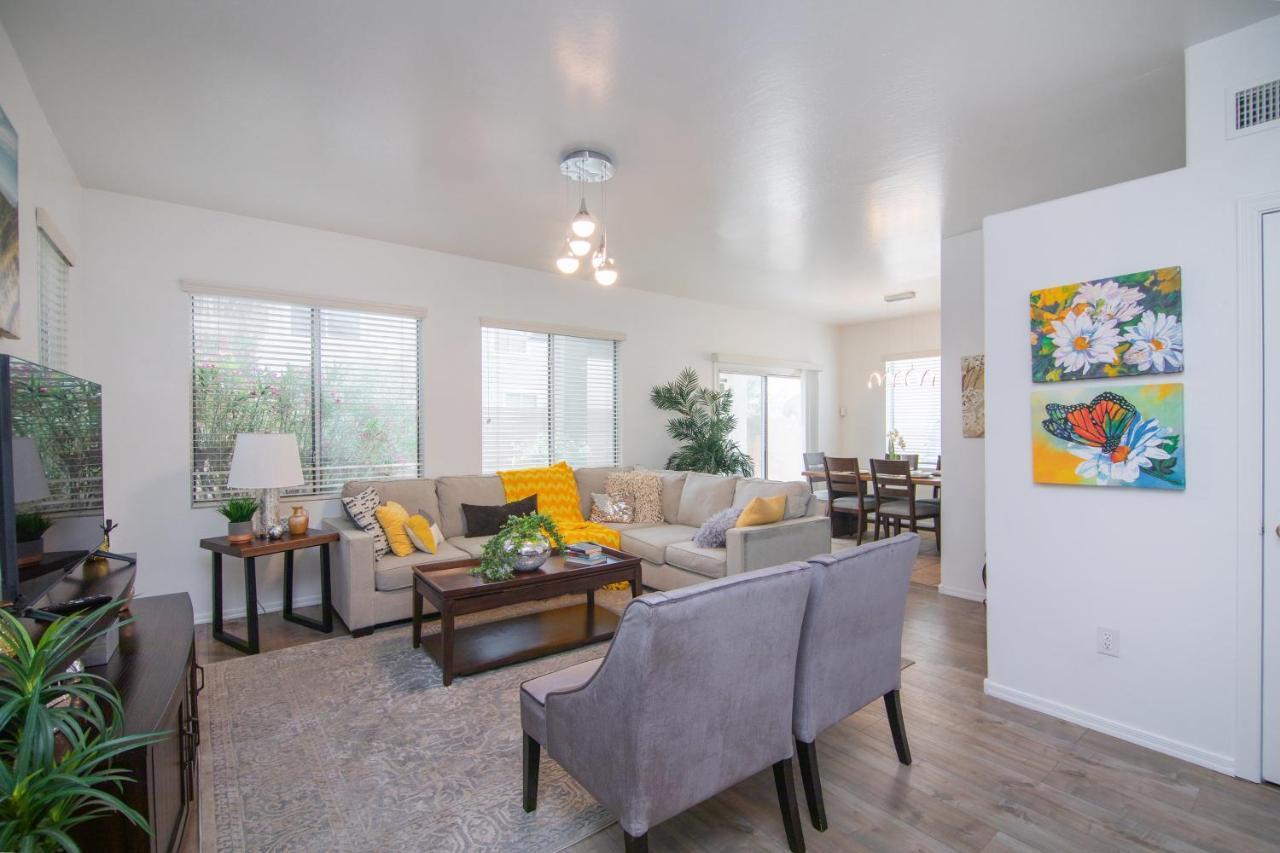 Stylish Home Phoenix - Low Rates Now! Eksteriør billede