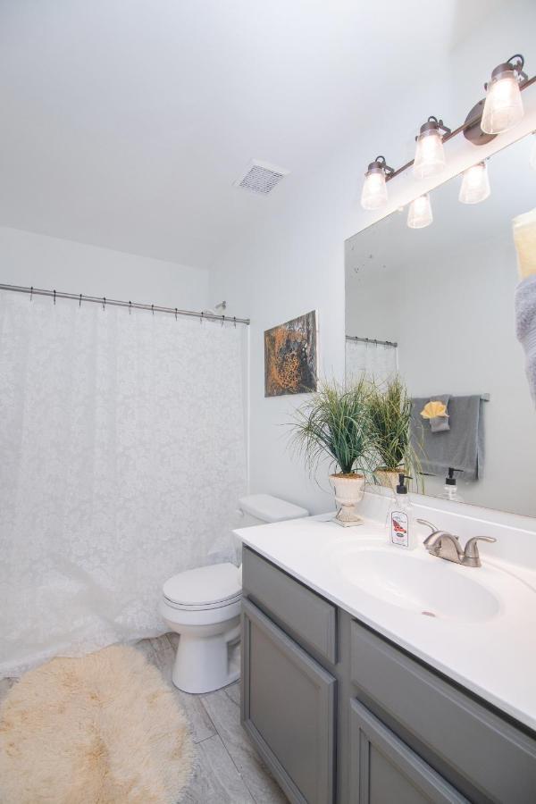 Stylish Home Phoenix - Low Rates Now! Eksteriør billede